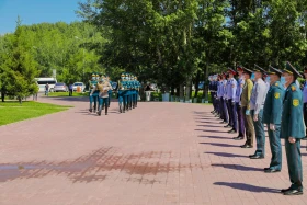 Қазақстанда коронавирустан қаза болғандарға аза тұту рәсімі өтті - фото 10