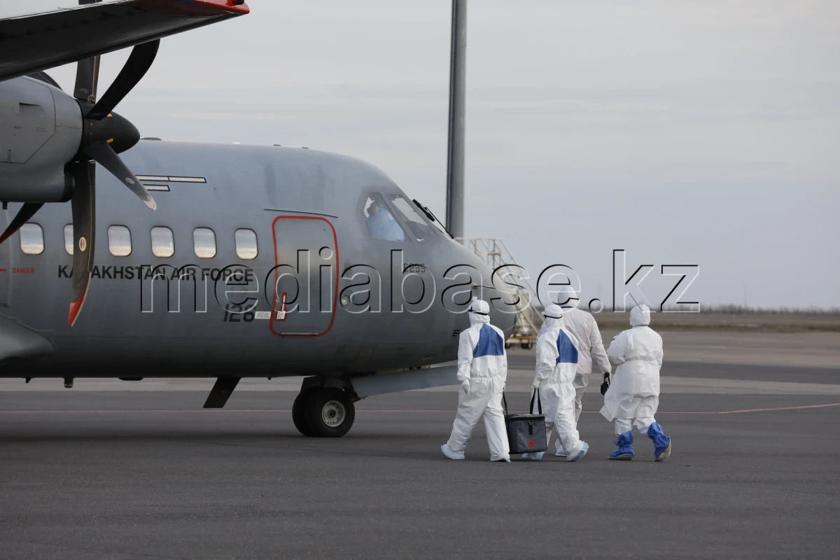 Қытайдан келген дәрігерлер Қазақстанға коронавируска қарсы күрес бойынша тәжірибе алмасу үшін келді - фото 1