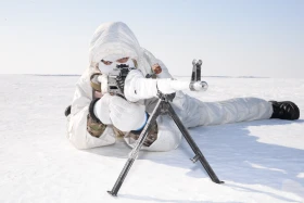 Один день из жизни солдатов зимой - фото 17