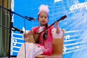 Ұлттық музей Республика күніне орай дәстүрлі әндер байқауын өткізді - фото 4