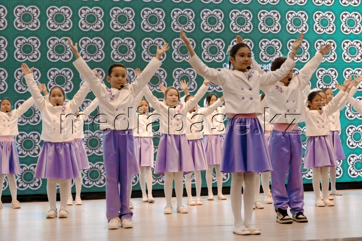 Ұлттық музей Республика күніне орай дәстүрлі әндер байқауын өткізді - фото 1