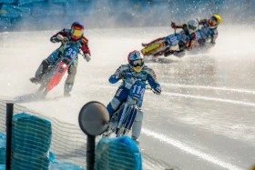 Мұз үстіндегі спидвей - фото 2