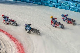 Мұз үстіндегі спидвей - фото 4