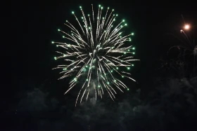 Қазақстан Республикасы күніне орай олар отшашуды атып, дрон шоуын көрсетті - фото 10