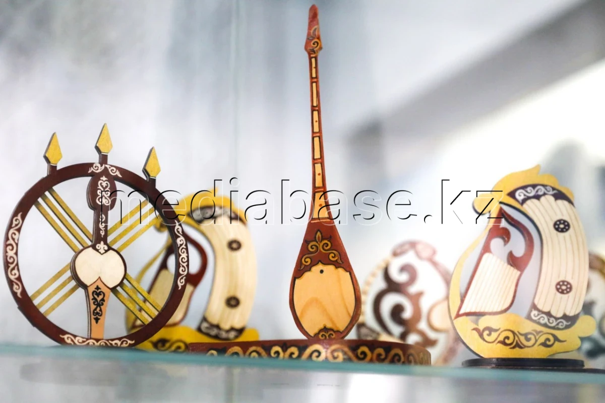 Домбыра - фото 1