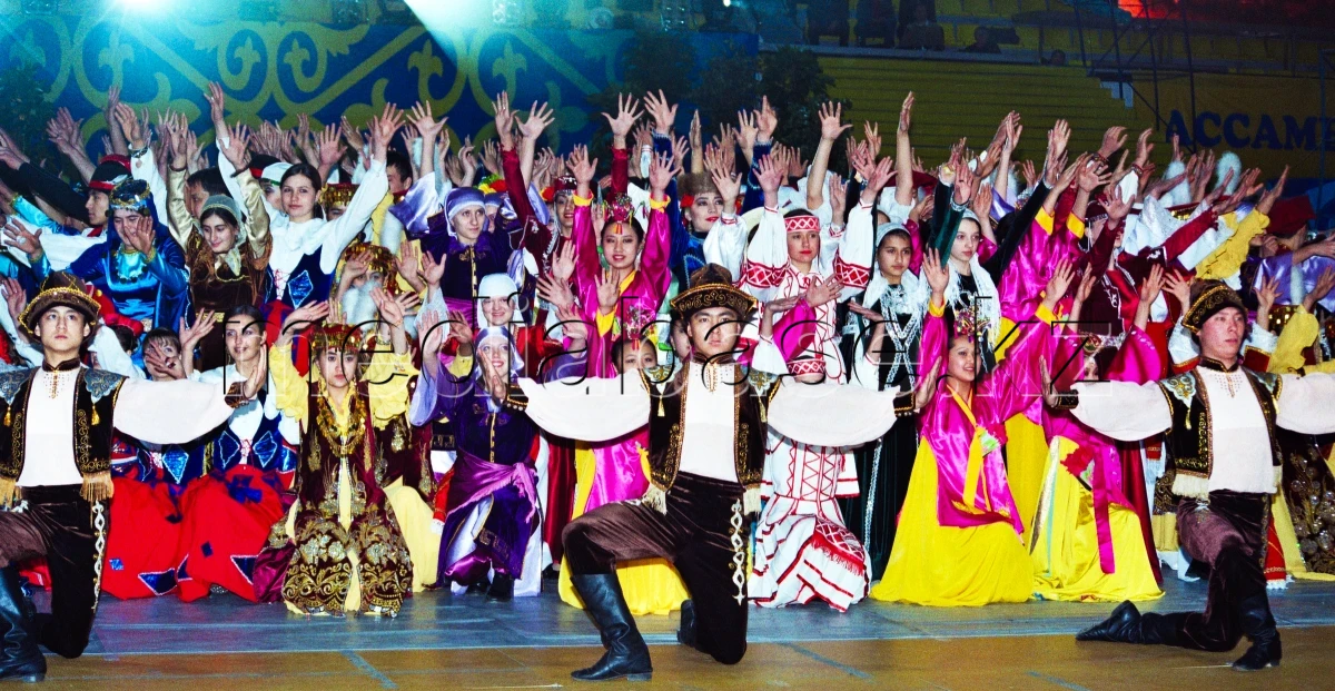 2000 жылғы Қазақстандағы халықтар достығының фестивальдері - фото 1