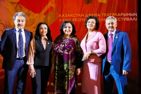 Театр көрмесі - фото 23