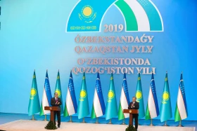 Қазақстан Президенті Қасым-Жомарт Тоқаев Өзбекстанға ресми сапармен келді - фото 15