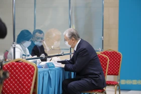 Kassym-Jomart Tokayev voted in the Majilis parliamentary elections - photo 4