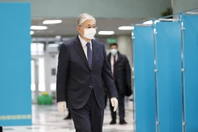 Kassym-Jomart Tokayev voted in the Majilis parliamentary elections - photo 5