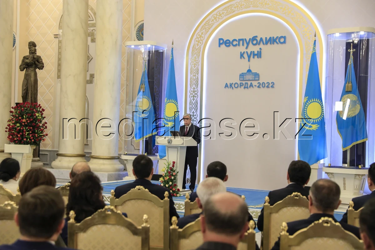 Государственные награды и премии вручил Глава государства - фото 1