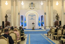 Государственные награды и премии вручил Глава государства - фото 13