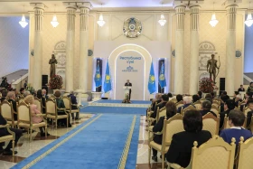 Государственные награды и премии вручил Глава государства - фото 16