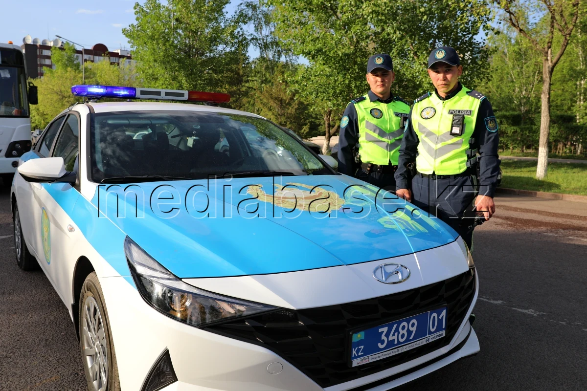 Елордалық полицейлер қауіпсіздік пен тәртіпті қамтамасыз ете отырып, қала көшелерін күзетуде - фото 1