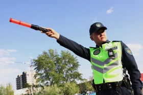 Елордалық полицейлер қауіпсіздік пен тәртіпті қамтамасыз ете отырып, қала көшелерін күзетуде - фото 2