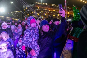 Астананың бас шыршасы жағылды - фото 3