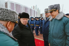 Аты аңызға айналған Иван Панфилов пен Бауыржан Момышұлының ескерткіштеріне гүл шоқтары қойылды - фото 10