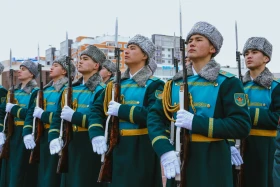 Аты аңызға айналған Иван Панфилов пен Бауыржан Момышұлының ескерткіштеріне гүл шоқтары қойылды - фото 21