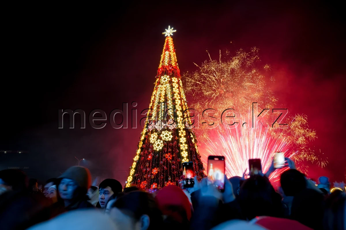 Жаңа жыл Алматы мен Астанада қалай өтті - фото 1