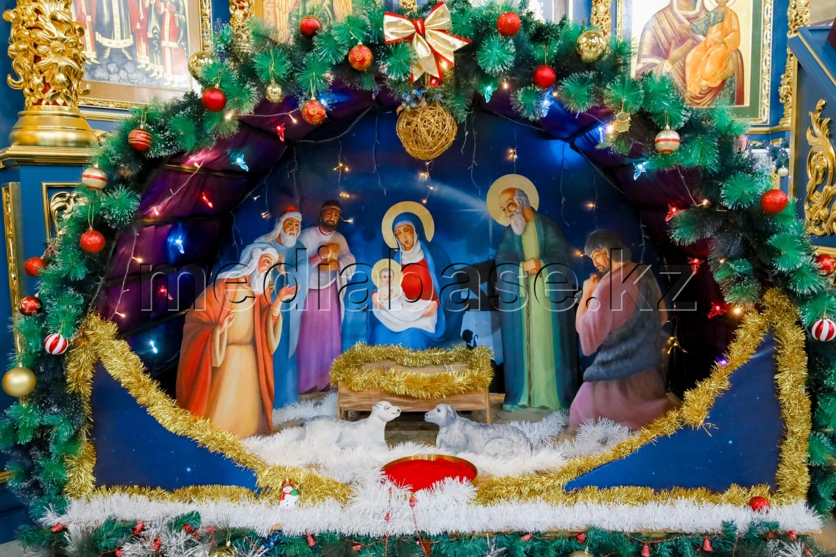 Православные казахстанцы празднуют Рождество - фото 1