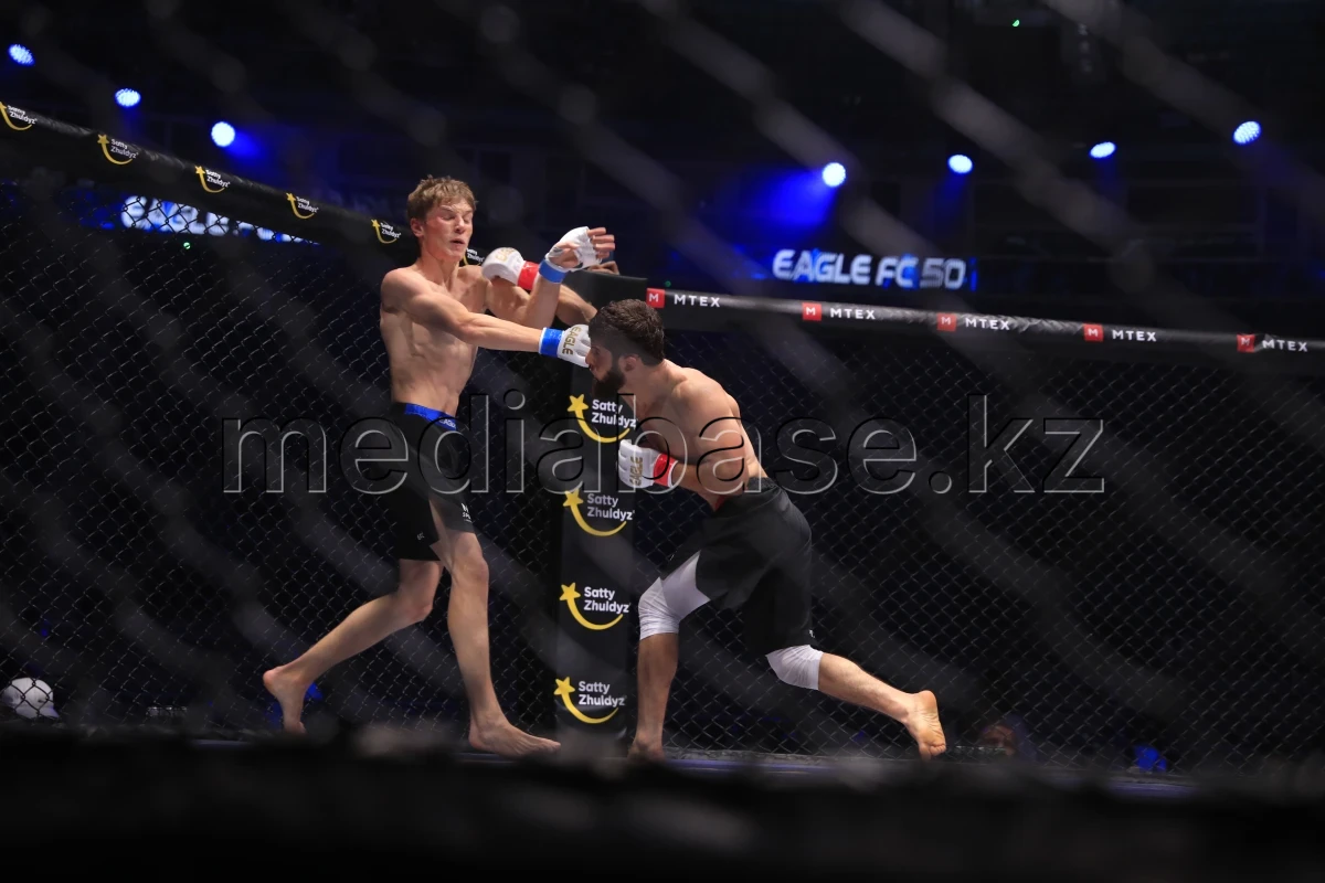 Турнир лиги по смешанным единоборствам Eagle Fighting Championship завершился в Астане - фото 1