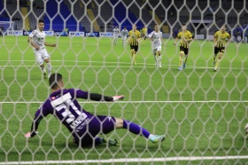 Жобаның финалдық матчында Superbol командасы «Жеңіс» командасын жеңді - фото 5