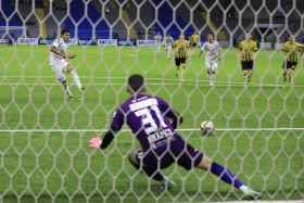 Жобаның финалдық матчында Superbol командасы «Жеңіс» командасын жеңді - фото 6