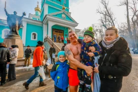 Алматыда крещение рәсімі қалай өтіп жатыр - фото 9
