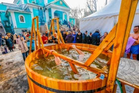 Алматыда крещение рәсімі қалай өтіп жатыр - фото 13