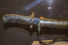 Ювелирные изделия казахов разных времен - фото 7