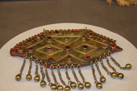 Ювелирные изделия казахов разных времен - фото 12