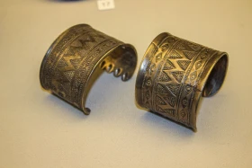 Ювелирные изделия казахов разных времен - фото 21