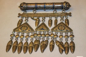 Ювелирные изделия казахов разных времен - фото 34