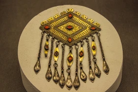 Ювелирные изделия казахов разных времен - фото 37