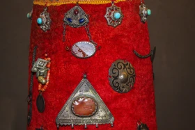 Ювелирные изделия казахов разных времен - фото 40