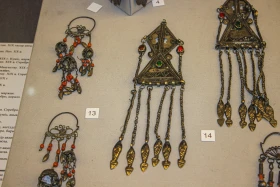 Ювелирные изделия казахов разных времен - фото 46