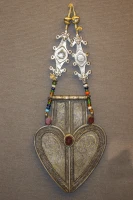 Ювелирные изделия казахов разных времен - фото 57