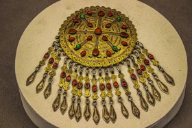 Ювелирные изделия казахов разных времен - фото 66