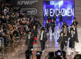 Дизайнеры представляют свои коллекции на неделе моды в Алматы - фото 9