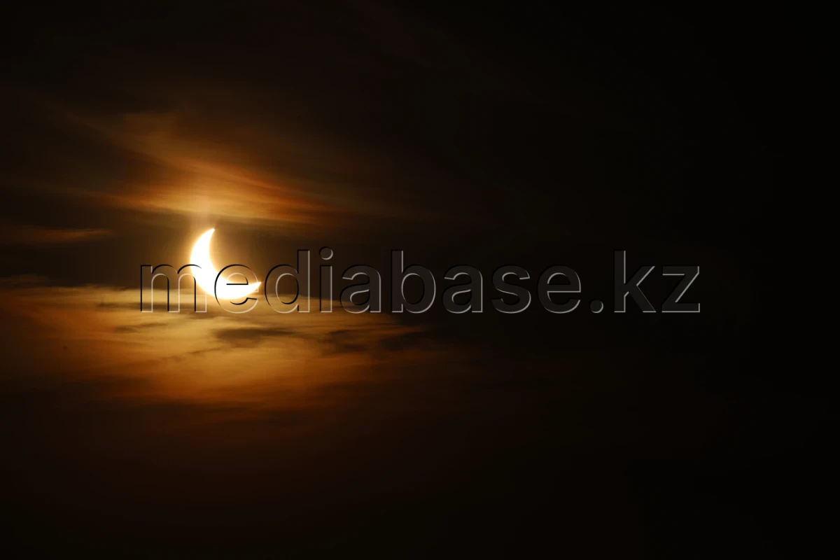 Алматыда күннің тұтылуы байқалды - фото 1