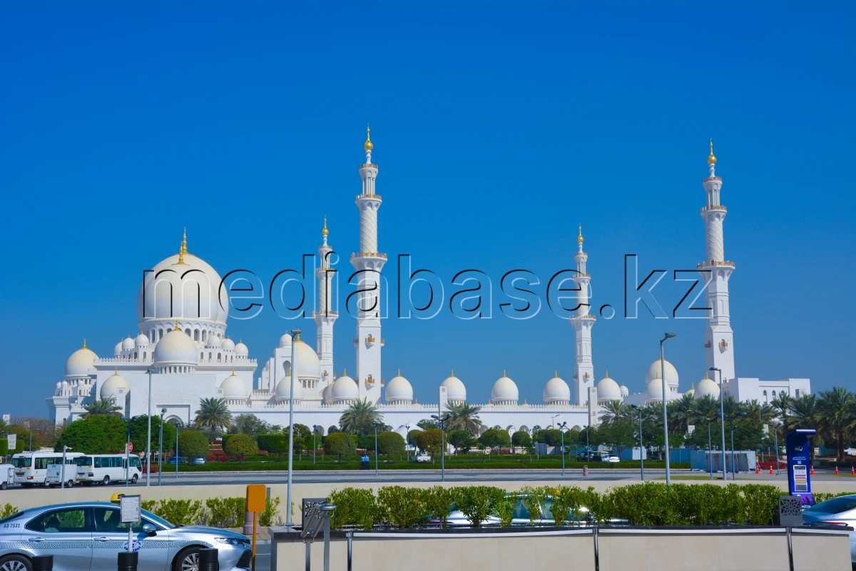 Әбу-Дабидегі шейх Зайд мешіті - фото 1