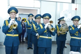 Жители Астаны торжественно встретили национальную сборную по шорт-треку - фото 12