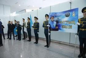 Жители Астаны торжественно встретили национальную сборную по шорт-треку - фото 20