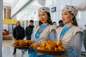 Астана жұрты Азиядада алтын алған биатлоншы Киреевті қарсы алды - фото 2