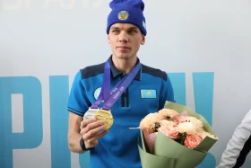 Астана жұрты Азиядада алтын алған биатлоншы Киреевті қарсы алды - фото 6