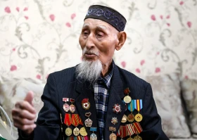 Президент Телерадиокешені соғыс ардагері Жақан Сейсебаевты ғасыр жасымен құттықтады - фото 6