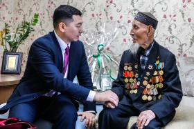 Прошел три войны: ТРК Президента поздравил ветерана с предстоящим юбилеем - фото 1