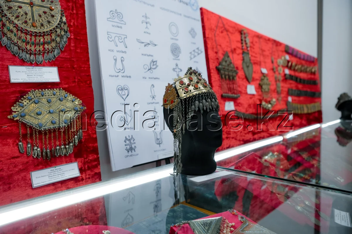 From Saks to Cartier: how Kazakh jewelry is conquering the world - photo 1