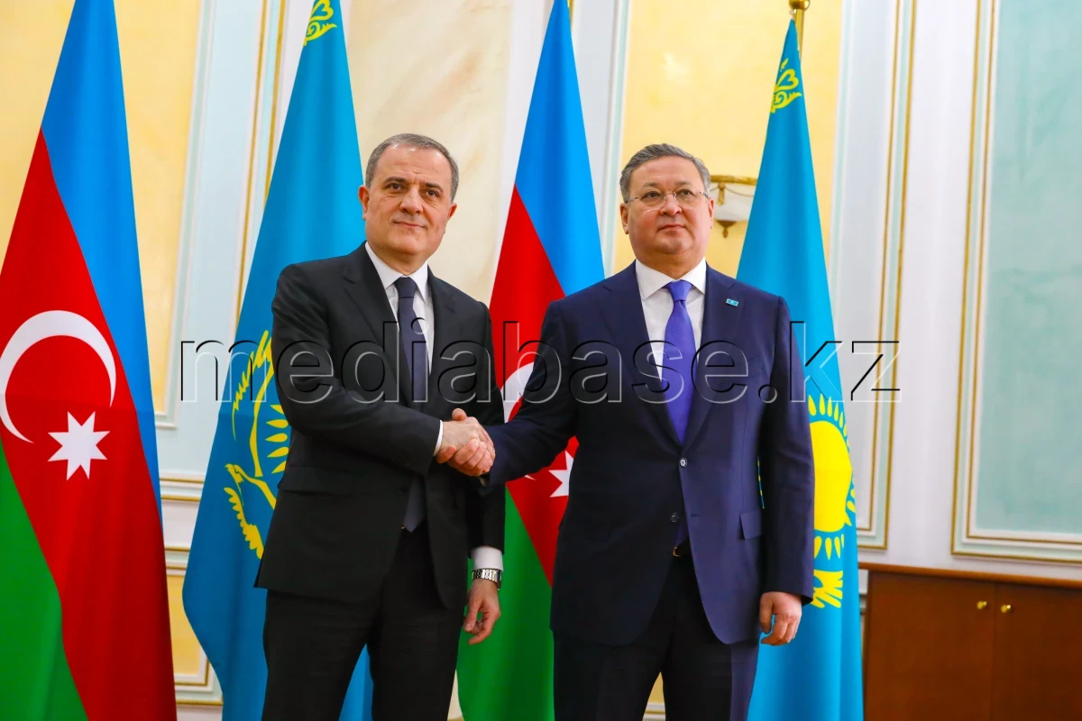 Ақтау маңындағы ұшақ апаты: Әзербайжан сыртқы істер министрі қазақ халқына алғыс айтты - фото 1