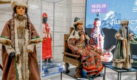 Шығыстан Батысқа дейін: Алматыда коллекциялық қуыршақтардың 140-тан астам үлгісі көрсетілді - фото 18